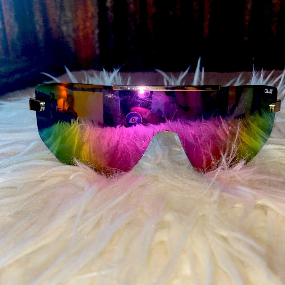 Quay polarized “On the Edge” sunglasses